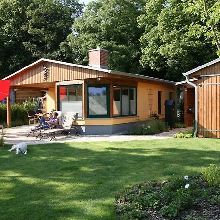 Traumhaftes Ferienhaus Neukalen